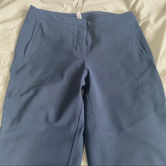 On the move pant, 28”, size 10, true navy - Picture 4 of 9